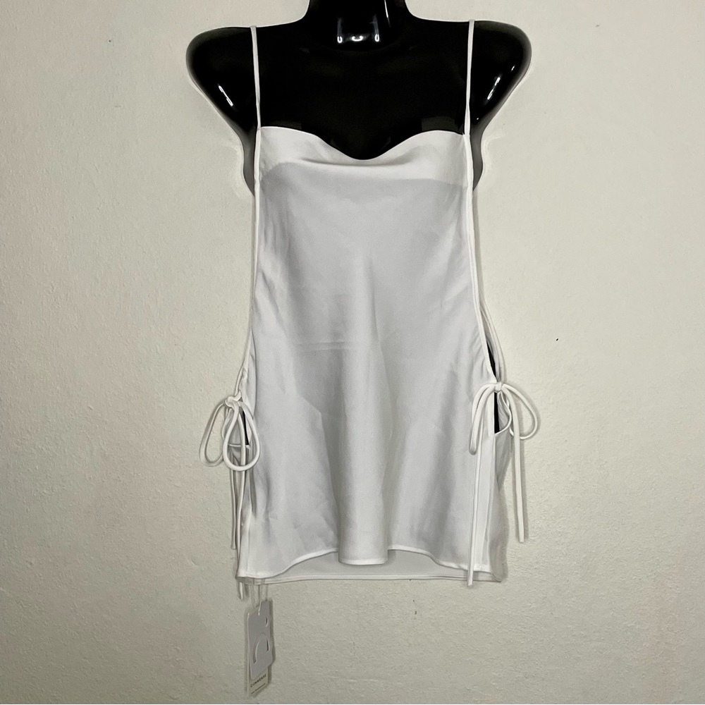 Commense Cowlick Side Cutout Midi Crop Top Ivory/White Small
